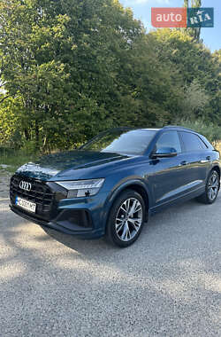 Audi Q8  2021