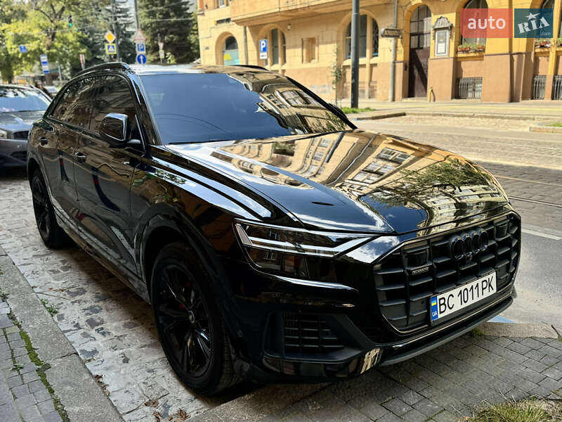 Audi Q8