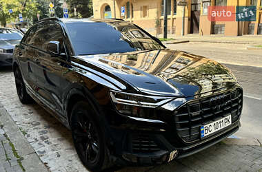 Audi Q8  2022
