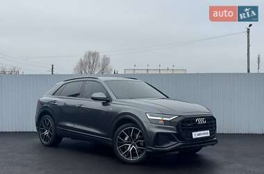 Audi Q8  2020