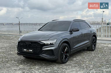 Audi Q8  2020