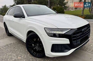 Audi Q8  2023