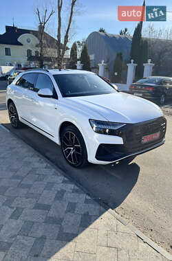Audi Q8  2023