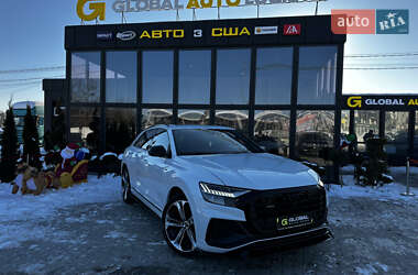 Audi Q8  2021