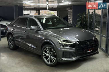 Audi Q8  2023