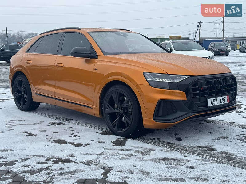 Audi Q8