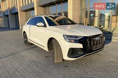 Audi Q8  2020