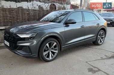 Audi Q8  2021