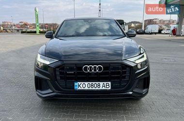Audi Q8  2020