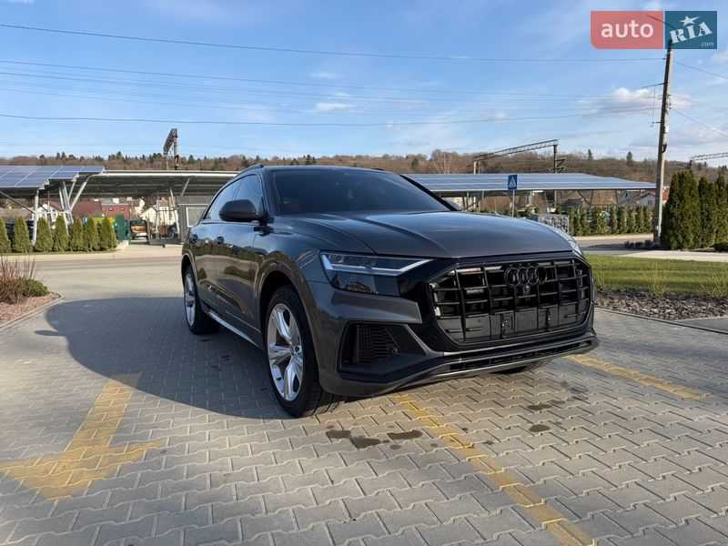 Audi Q8