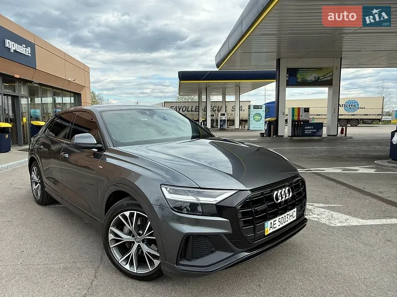 Audi Q8