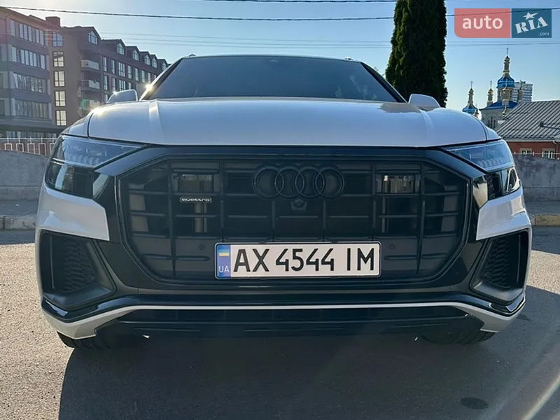 Audi Q8 2023