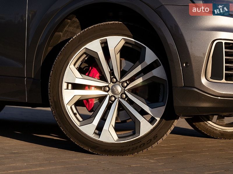 Внедорожник / Кроссовер Audi Q8 2018 в Хмельницком