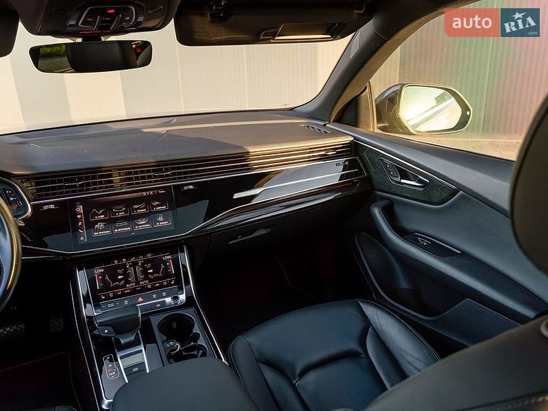 Внедорожник / Кроссовер Audi Q8 2018 в Хмельницком