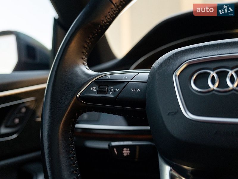Внедорожник / Кроссовер Audi Q8 2018 в Хмельницком