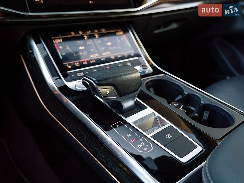 Внедорожник / Кроссовер Audi Q8 2018 в Хмельницком