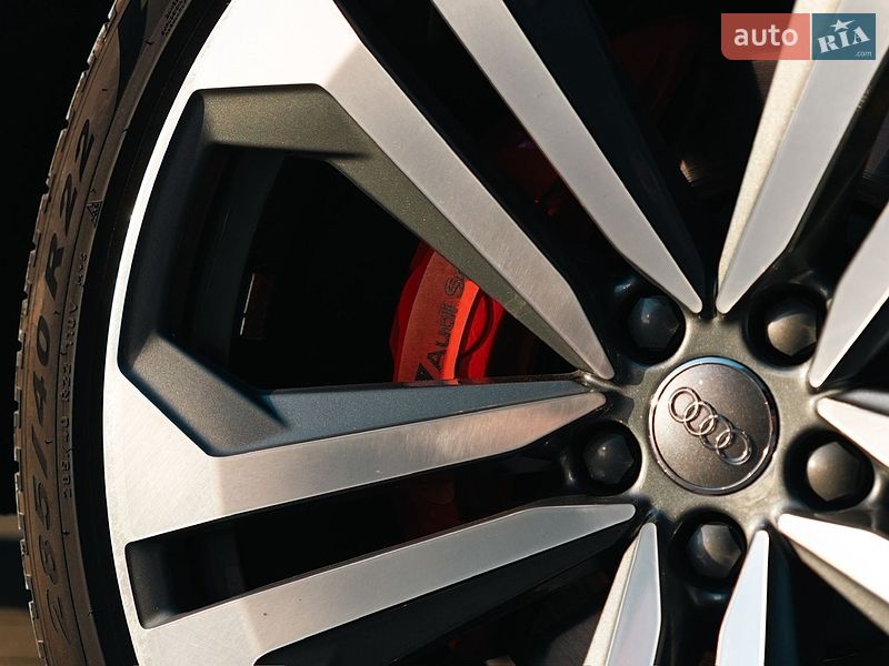 Внедорожник / Кроссовер Audi Q8 2018 в Хмельницком