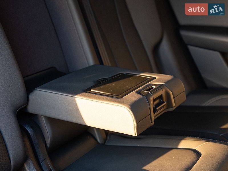 Внедорожник / Кроссовер Audi Q8 2018 в Хмельницком