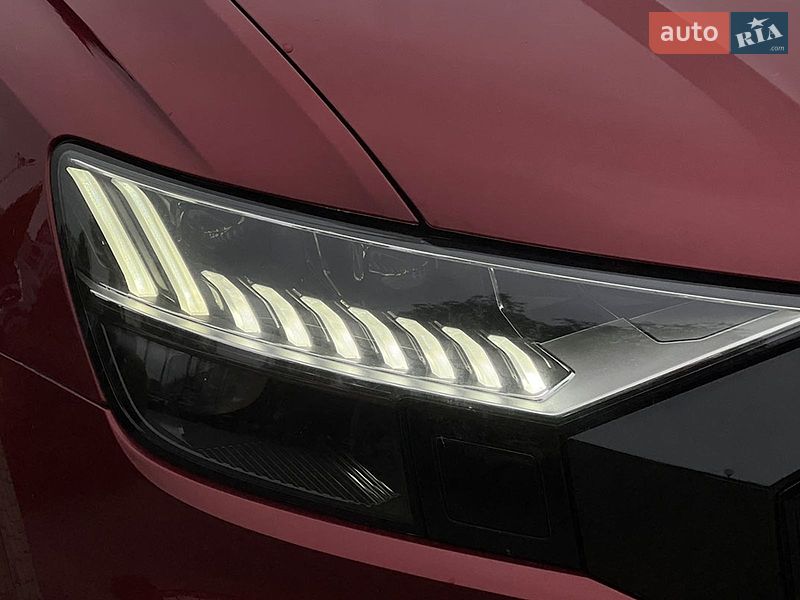 Позашляховик / Кросовер Audi Q8 2019 в Львові