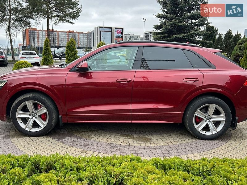 Позашляховик / Кросовер Audi Q8 2019 в Львові