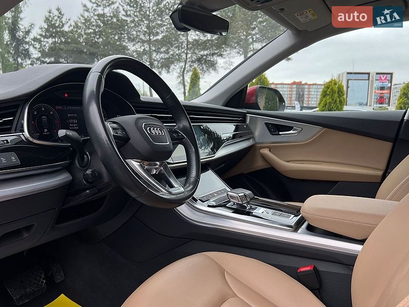 Позашляховик / Кросовер Audi Q8 2019 в Львові