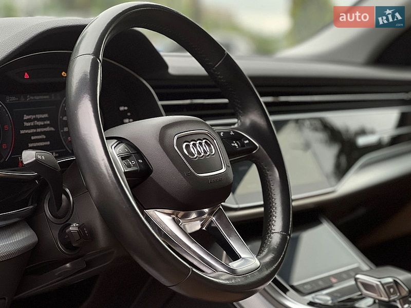Позашляховик / Кросовер Audi Q8 2019 в Львові