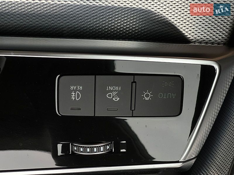 Позашляховик / Кросовер Audi Q8 2019 в Львові