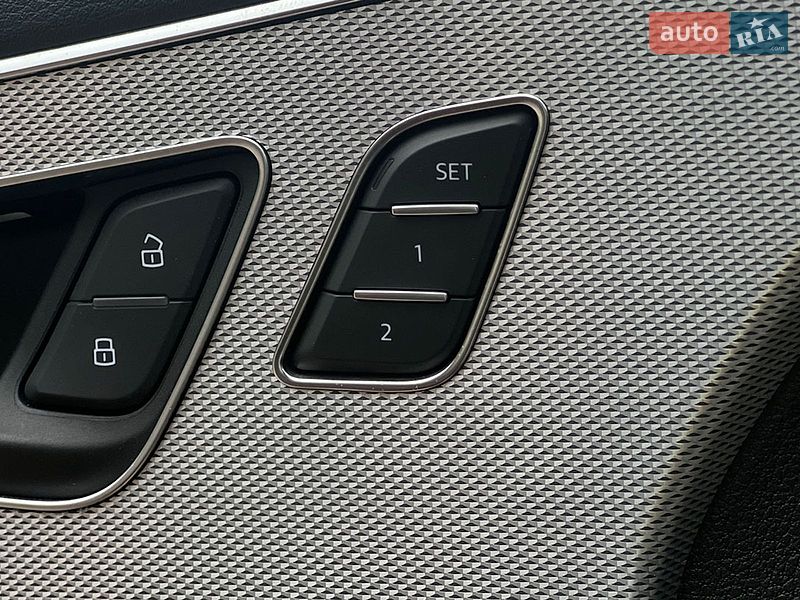 Позашляховик / Кросовер Audi Q8 2019 в Львові