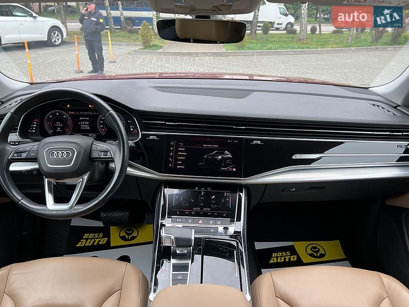 Позашляховик / Кросовер Audi Q8 2019 в Львові