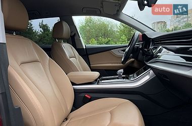 Позашляховик / Кросовер Audi Q8 2019 в Львові