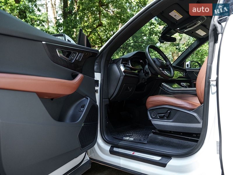 Позашляховик / Кросовер Audi Q8 2022 в Києві фото 70 Позашляховик / Кросовер Audi Q8 2022 в Києві