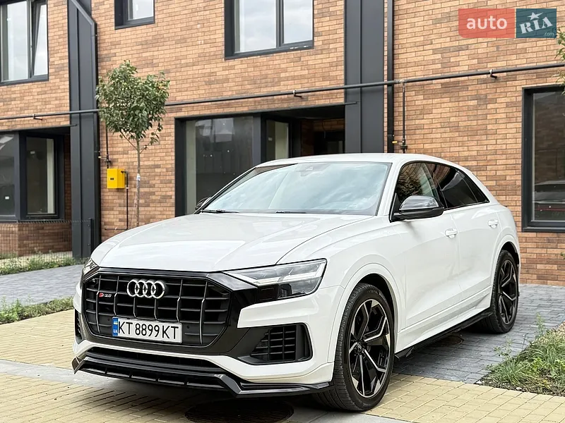 Audi Q8