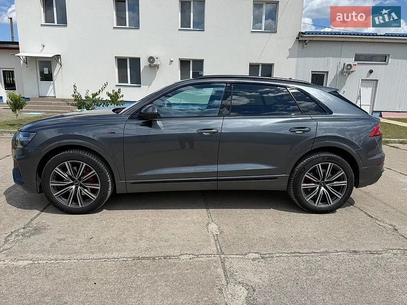 Audi Q8