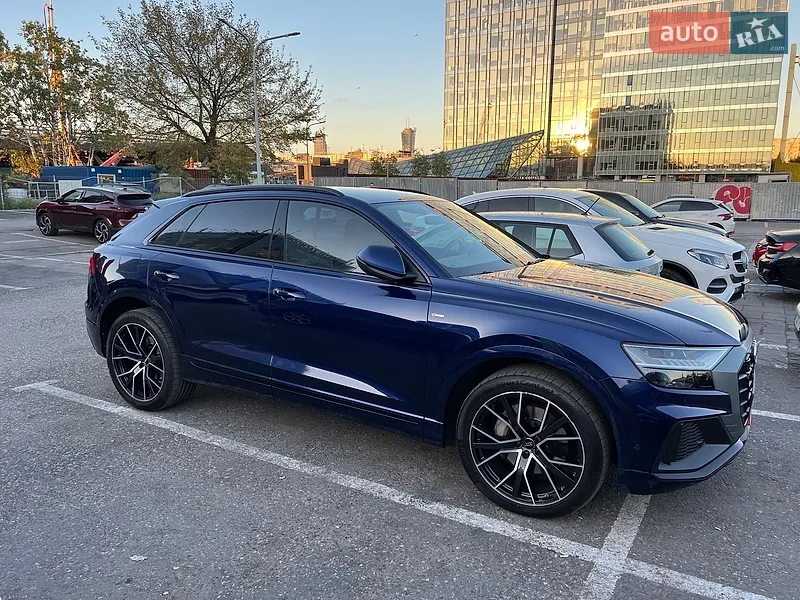 Audi Q8