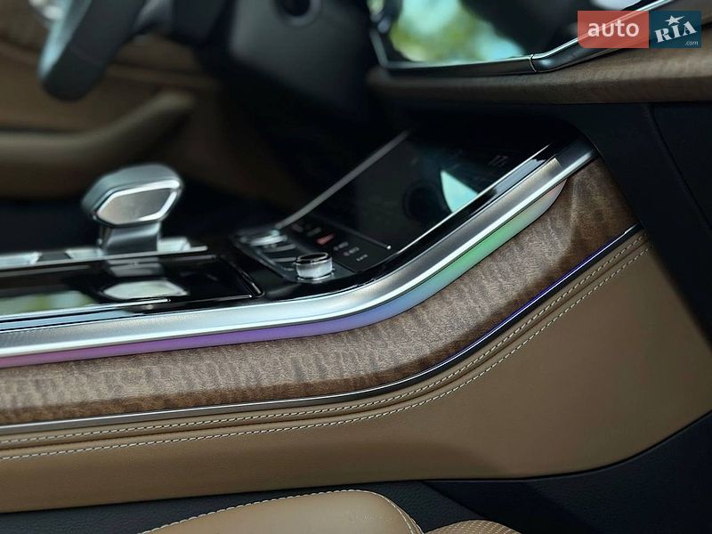 Внедорожник / Кроссовер Audi Q8 2020 в Луцке