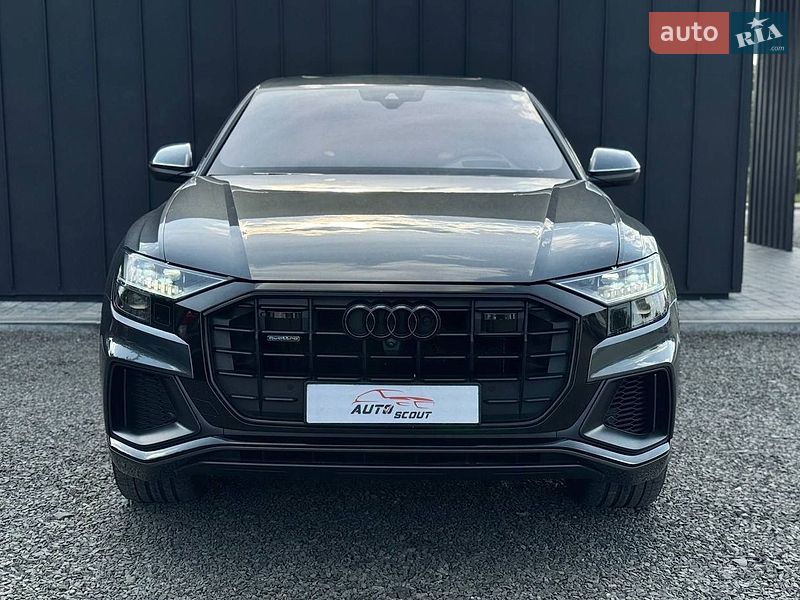 Внедорожник / Кроссовер Audi Q8 2020 в Луцке