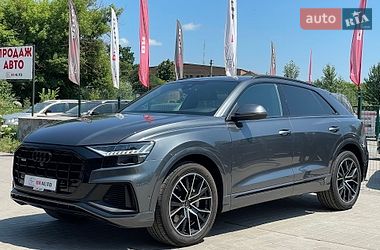 Audi Q8  2020