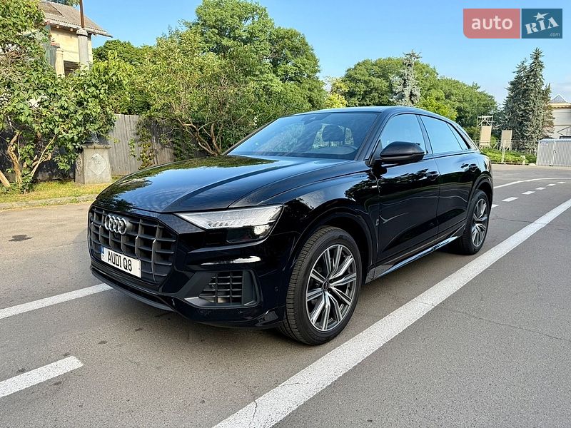 Внедорожник / Кроссовер Audi Q8 2021 в Киеве