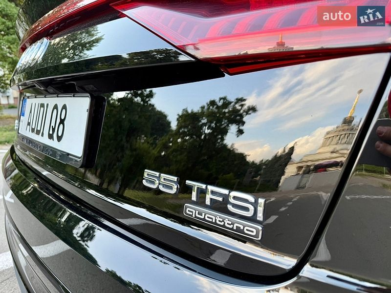 Внедорожник / Кроссовер Audi Q8 2021 в Киеве