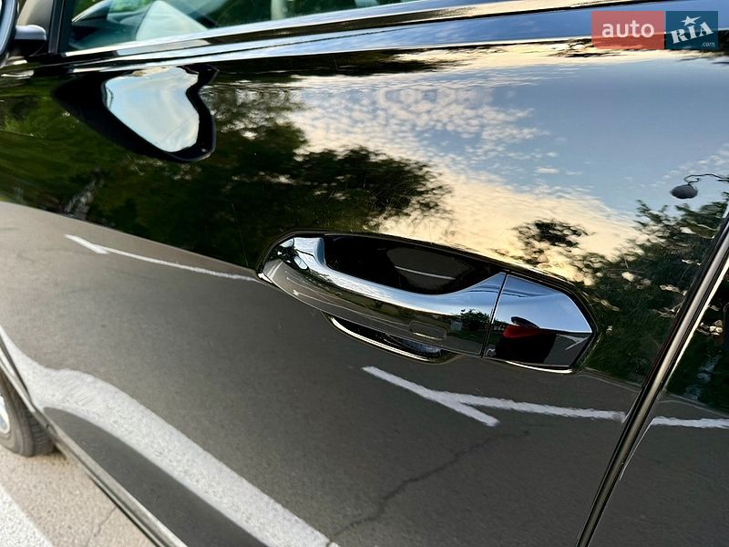 Внедорожник / Кроссовер Audi Q8 2021 в Киеве