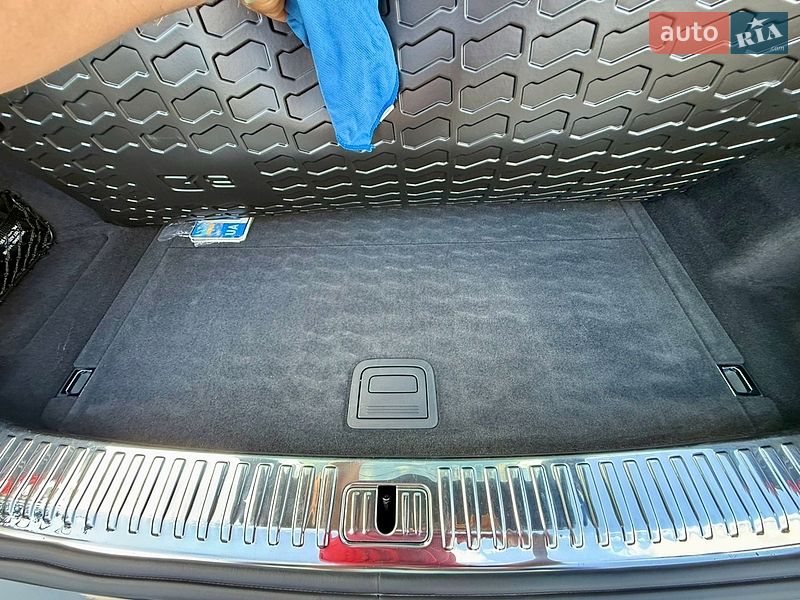 Внедорожник / Кроссовер Audi Q8 2021 в Киеве