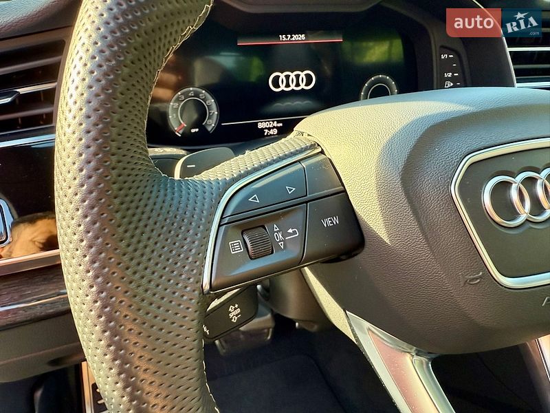 Внедорожник / Кроссовер Audi Q8 2021 в Киеве