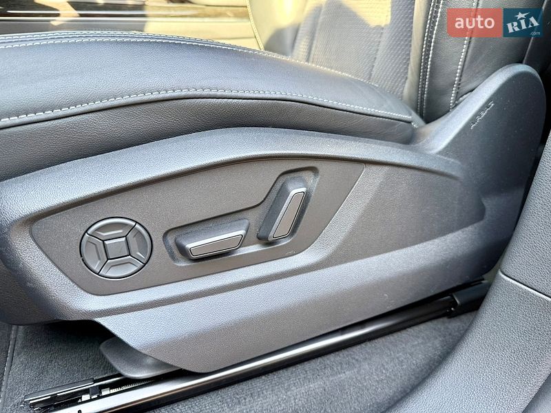 Внедорожник / Кроссовер Audi Q8 2021 в Киеве