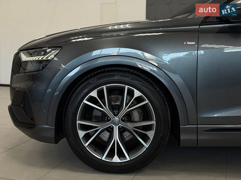 Позашляховик / Кросовер Audi Q8 2020 в Тернополі