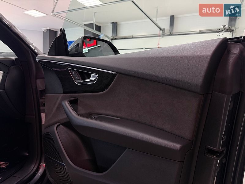 Позашляховик / Кросовер Audi Q8 2020 в Тернополі