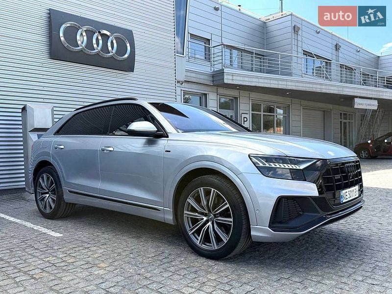 Позашляховик / Кросовер Audi Q8 2018 в Дніпрі