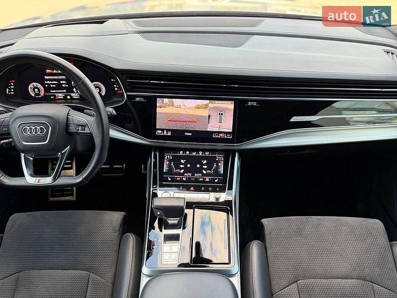 Позашляховик / Кросовер Audi Q8 2018 в Дніпрі
