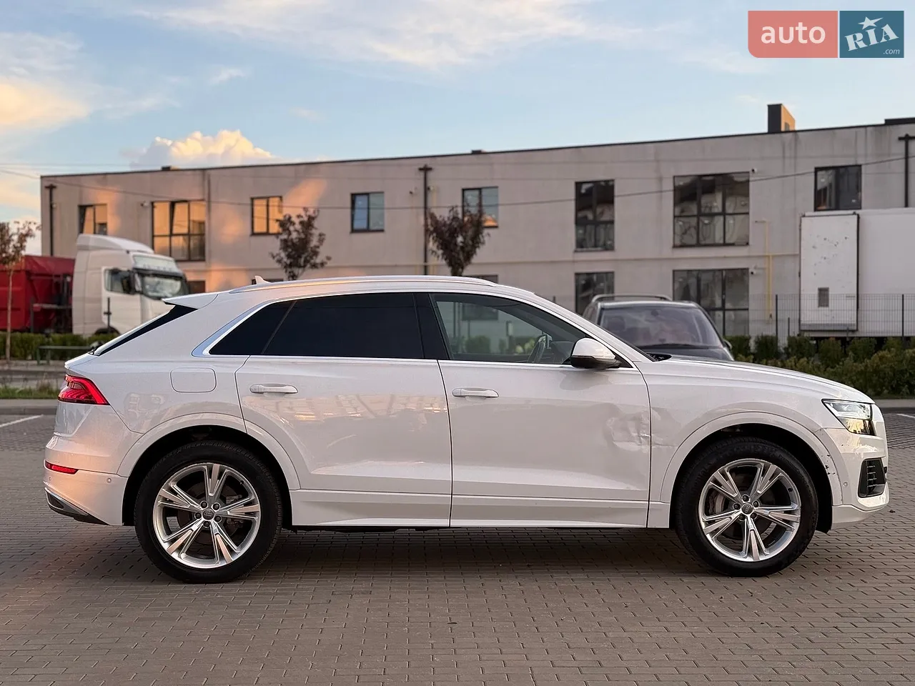 2020 Audi Q8 - мініатюра 4