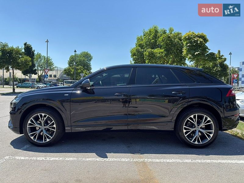 Внедорожник / Кроссовер Audi Q8 2019 в Киеве