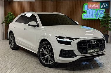 Audi Q8  2020